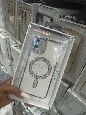 iPhone 11 With Silver Accents Doyers Glitter Case