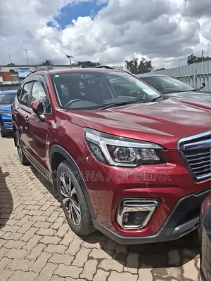 Subaru Forester Premium AWD 2019 Red