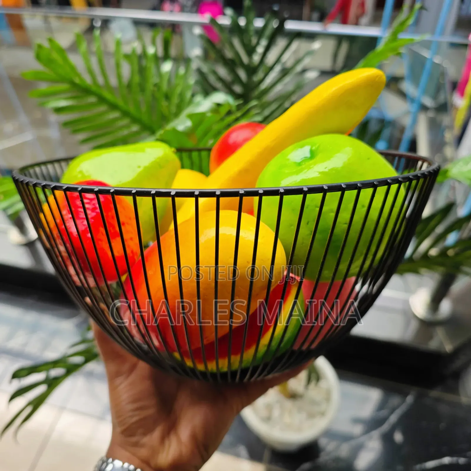 Round Decorative Fruits Basket
