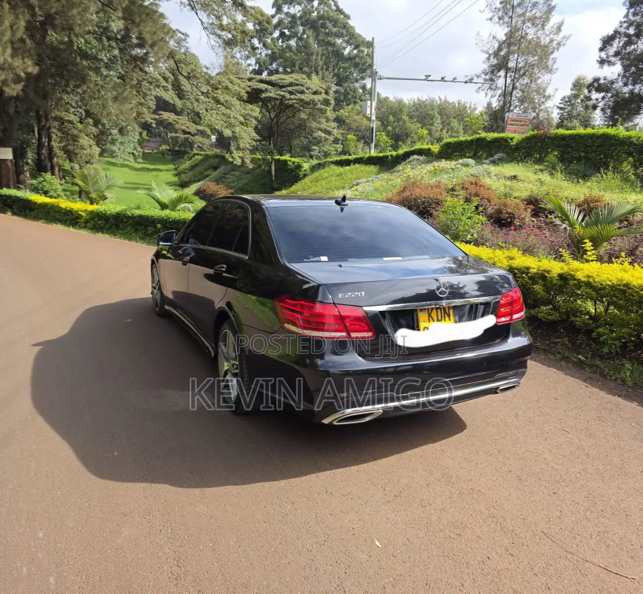 Mercedes-Benz E220 2016 Black