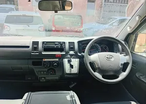 Toyota HiAce 2019 Blue