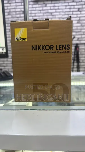 Nikkor 50mm F1.8mm