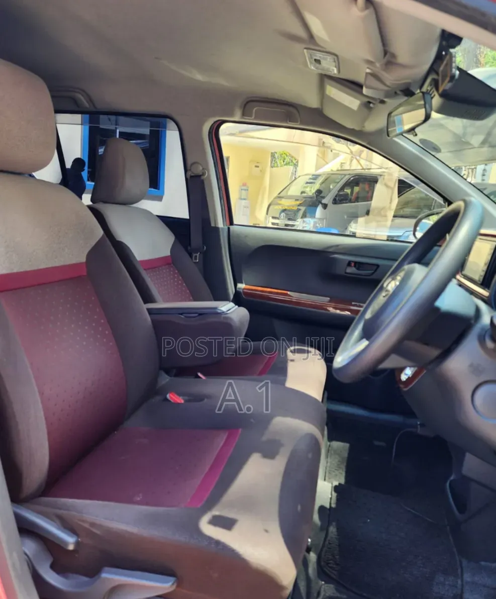 Daihatsu Boon 2019 Pink