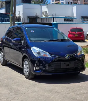 Toyota Vitz 1.5 FWD Hybrid 5dr 2019 Blue
