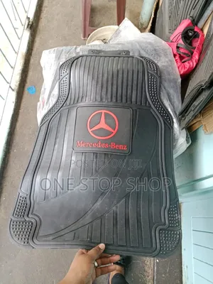 5pc All Weather Rubber Logo Emblem Mercedes Mat