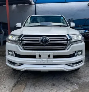 Toyota Land Cruiser 4.6 V8 ZX 2019 Pearl