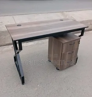 Metallic Office Desk With Lockable Side Drawer