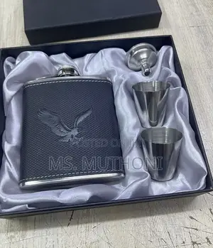 200 Ml Portable Stainless Steel Hip Flask Set.