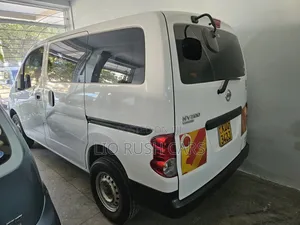 Nissan NV200 2017 White