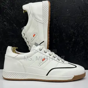 Ellesse Casual Sneakers Featuring a Distinct Textured Gum Sole 40-45
