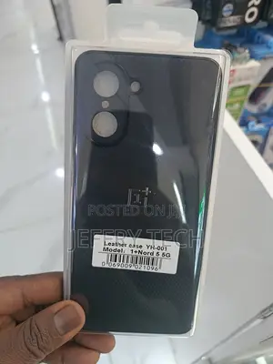 This Is a Oneplus Nord 5 5g Leather Case in Black.