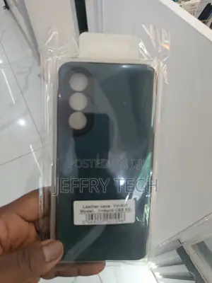 Leather Protective Case Desig for the Oneplus Nord Ce5 5g Smartphone.