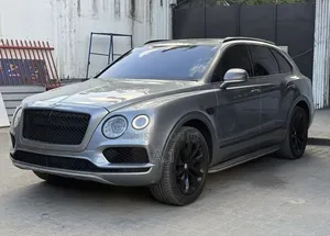 Bentley Bentayga W12 AWD 2017 Gray