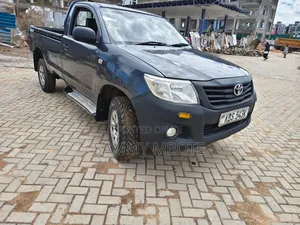 Toyota Hilux 2.5 D-4D 4X4 SRX 2012 Gray