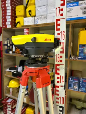 Leica Heavy-Duty Auto Level Set for Civil Engineering Works