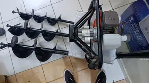 Premier 2stroke Earth Auger/Petrol Engine 2 Stroke Earth Auger Bitts