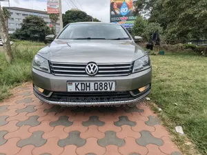 Volkswagen Passat 2013 Silver