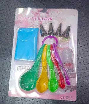Cake Decorator With Measuring Spoons