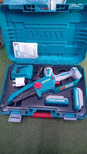 Total Cordless Pruning Saw