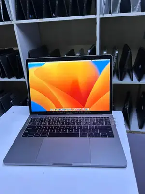 Laptop Apple MacBook Pro 8GB Intel Core i5 SSD 128GB