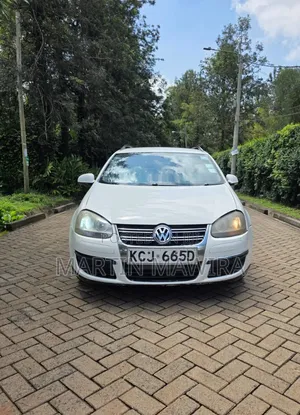 Volkswagen Golf 2010 White