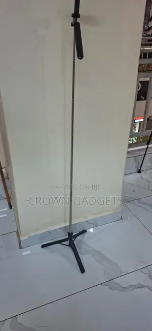 R16 Phone Selfie Stick Tripod for Vlog Live Streaming
