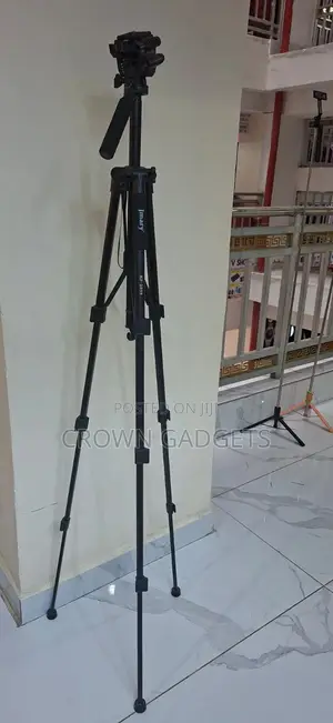 Jmary 2599 Aluminium Alloy Tripod With Fluid Head