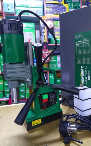 Newbeat Magnetic Drill
1400 Watts
16mm Chuck Capacity
Magnetism 12000n