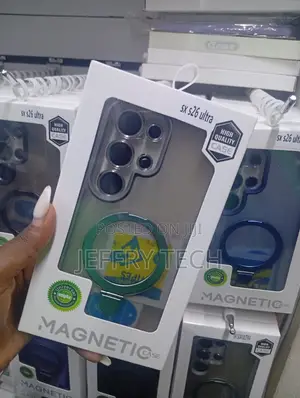 Samsung Galaxy S26 Ultra in Green "Magnetic Case