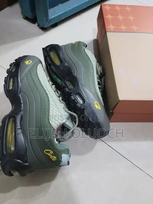 Nike Air Max 95 Sp Corteiz "Gutta Green" Sneakers.
