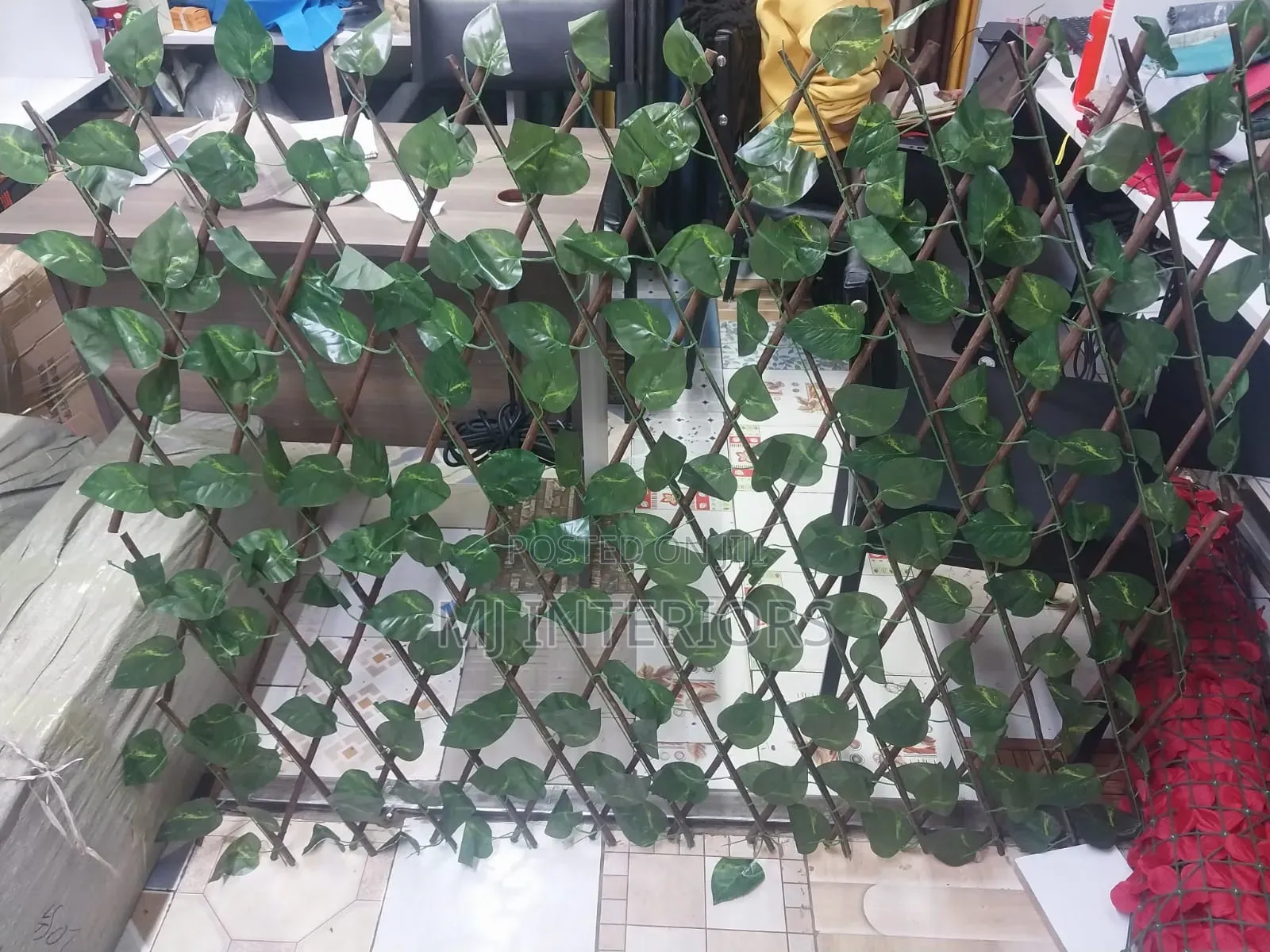 Retractable Artificial Privacy Fence