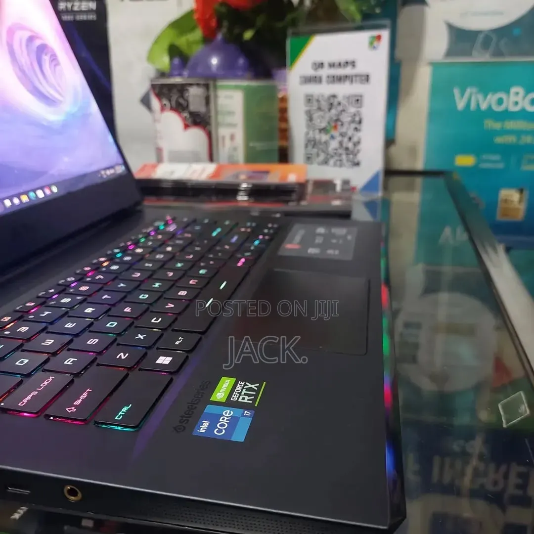 Laptop MSI GE66 Raider 16GB Intel Core i7 SSD 1T