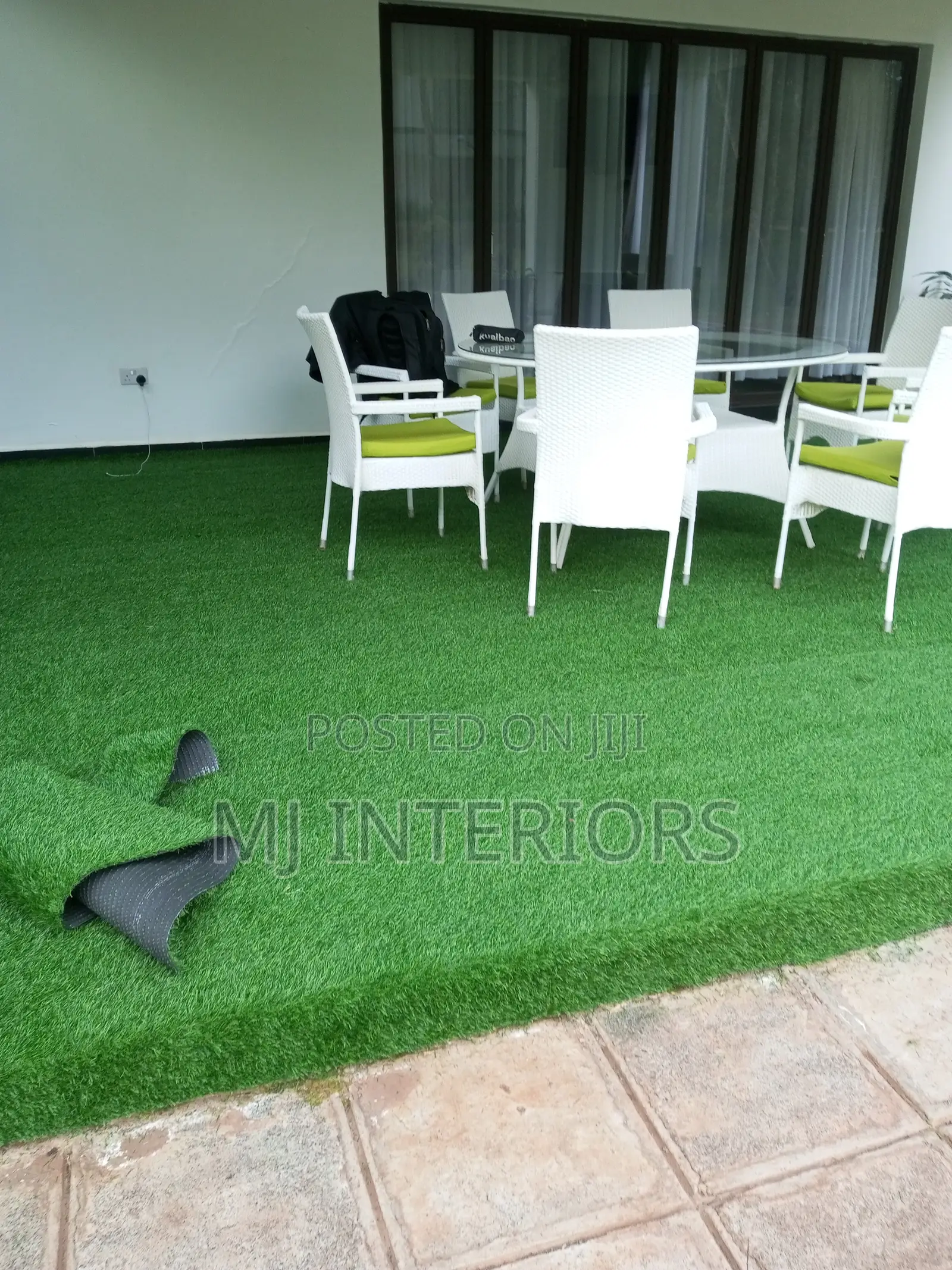 Decorative Artificial Grass Carpet – Soft, Durable Natural Look