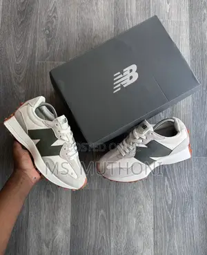 Classic Nb 327 Moonbeam Oak Leaf Green* *Sizes 36-45*
