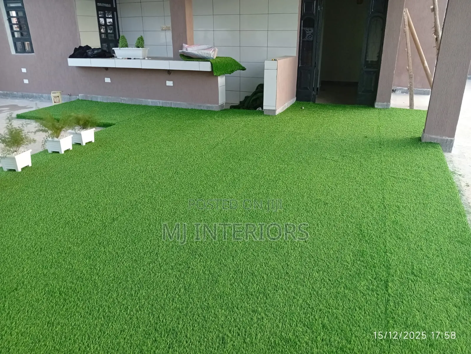 Luxury Artificial Grass Carpet Installation at Affordable Rates