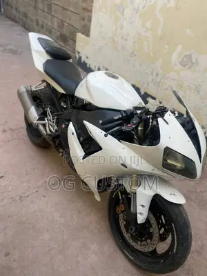 Yamaha R1 2003 White
