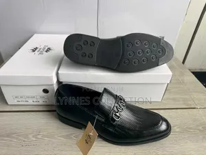 High Quality Men// Official Shoes - Premium Leather Formal Wear .