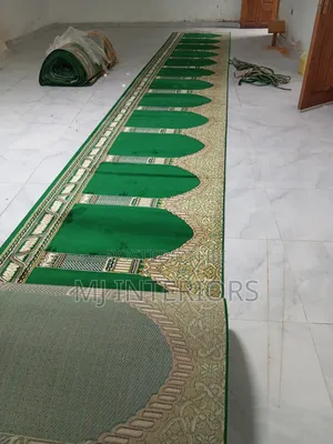 Premium Mosque Carpets – Soft Durable Prayer Flooring
