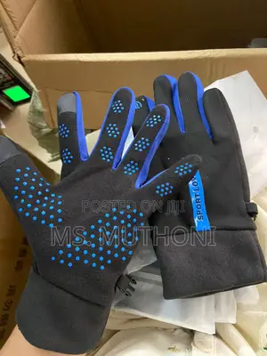 Warm Winter Sports Gloves , Waterproof and Windproof