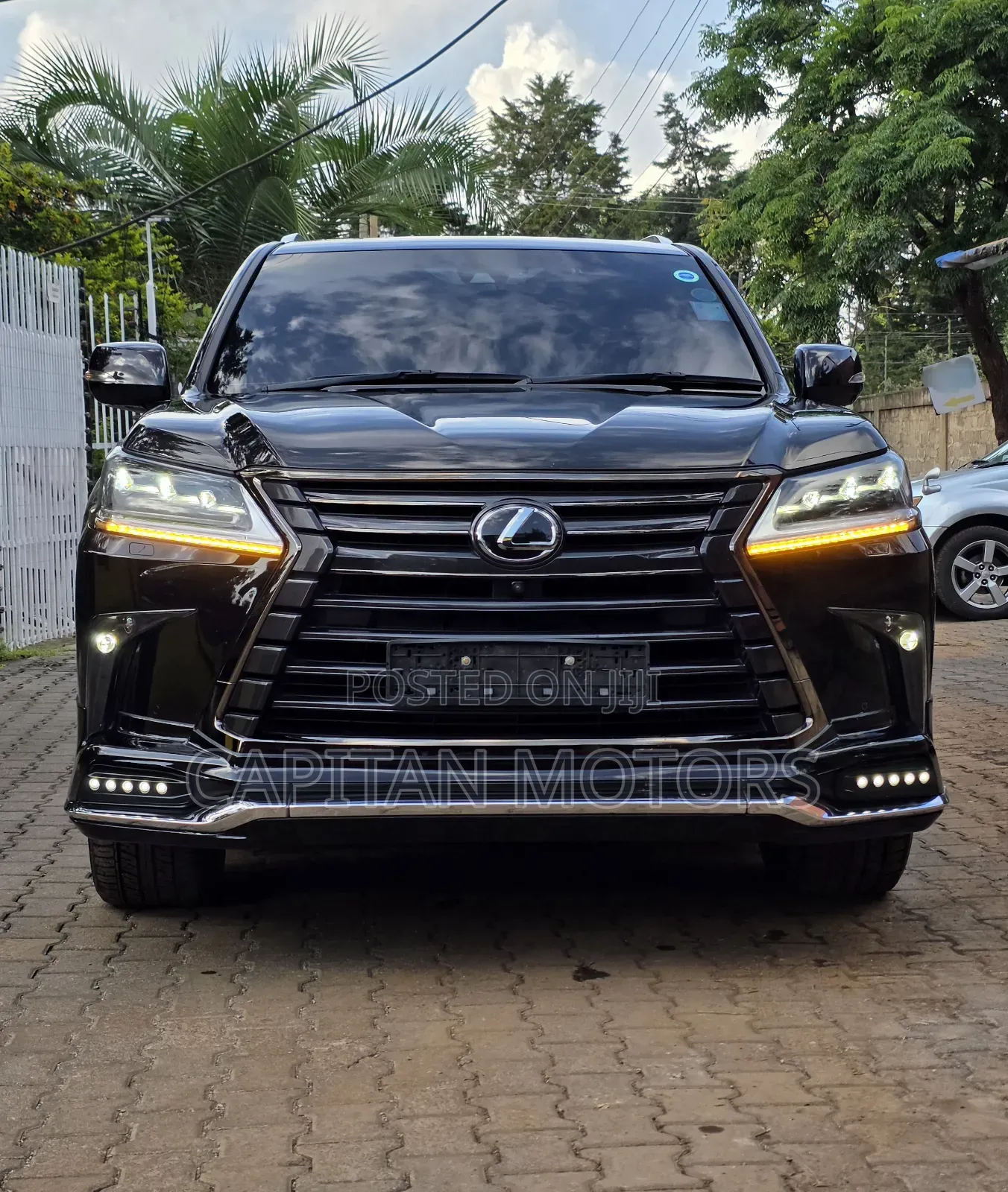 Lexus LX 570 AWD 2020 Black