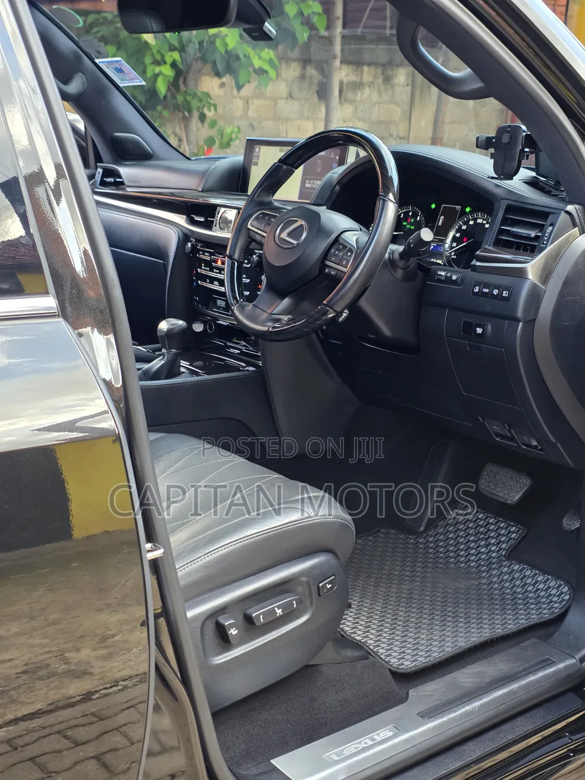 Lexus LX 570 AWD 2020 Black