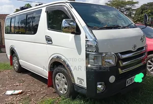 Toyota HiAce 2014 White