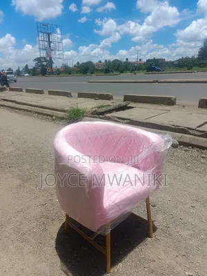 Manicure Seat, Baby Pink Velvet