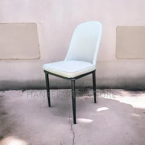 Comfortable Dining Table Chairs With Modern Design