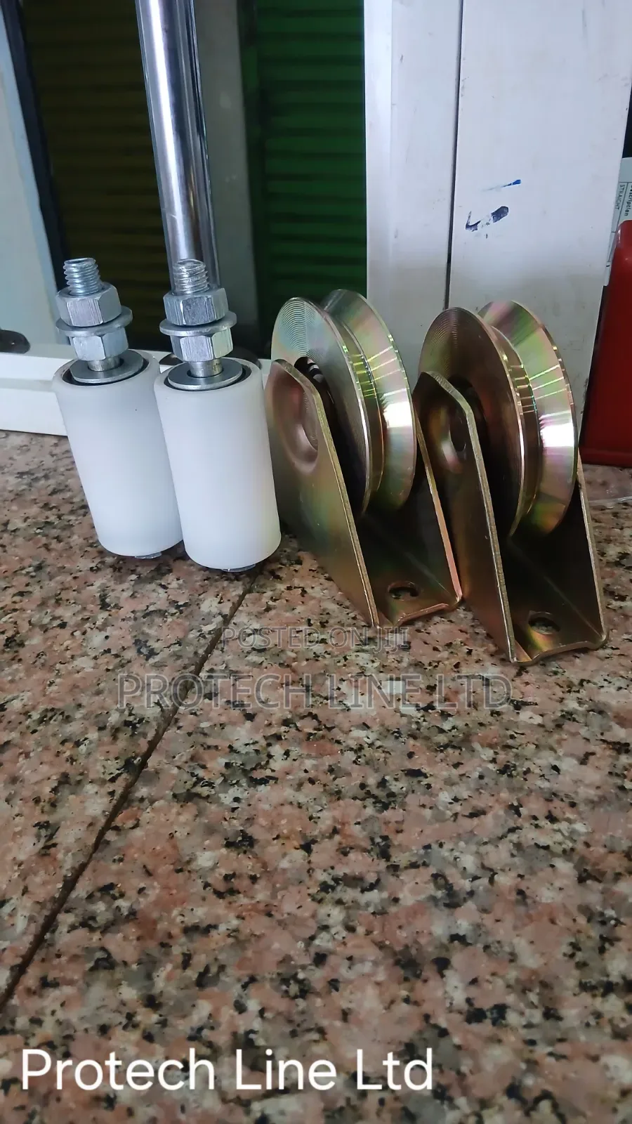 V Shaped Gate Wheels