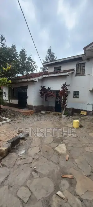 5bdrm Maisonette in Katani for sale