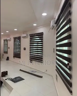 Modern Horizontal Blinds for Home and Office