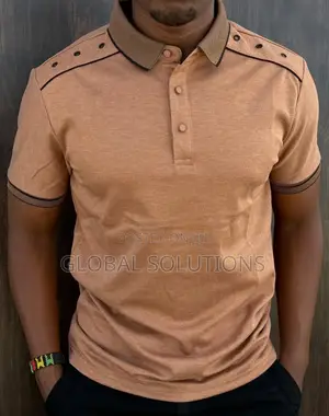 Short-sleeved Polo Shirt With Coloured Tipping On The Collar And Cuffs
