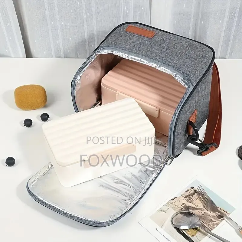 Large Capacity Classic Chic Insulated Lunch Bag