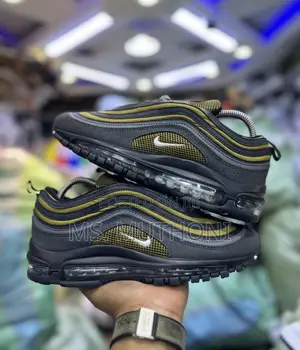 Nike Airmax 97 Se Sneakers in a Black and Bronzine Colorway. :38-45